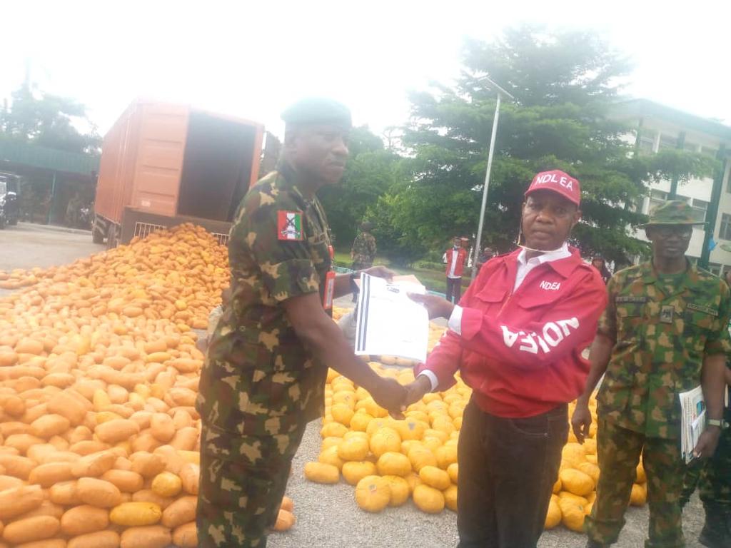 Nigerian Army hands over 5,000 wraps of suspected Marijuana to NDLEA