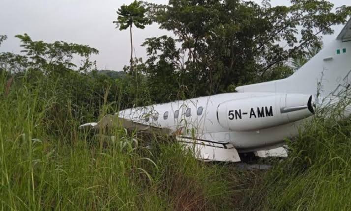 BREAKING: Private Jet Crash-lands In Ibadan