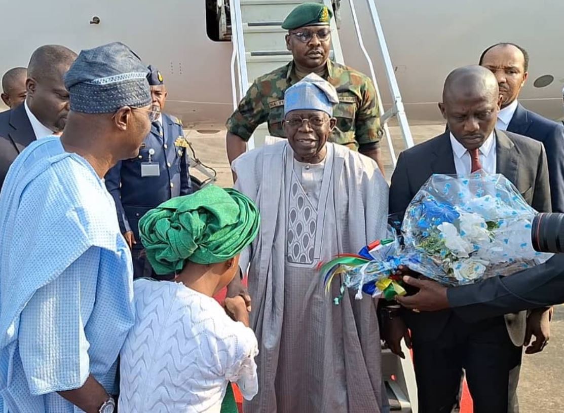 Just-In: Tinubu Arrives Lagos Ahead Of Red Line Rail Commissioning