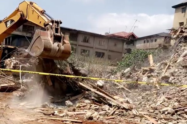 JUST IN: Two Trapped, Scores Injured As 5-storey Building Collapses In Onitsha