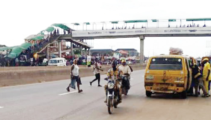Lagos Arrests 46 For Crossing Highway