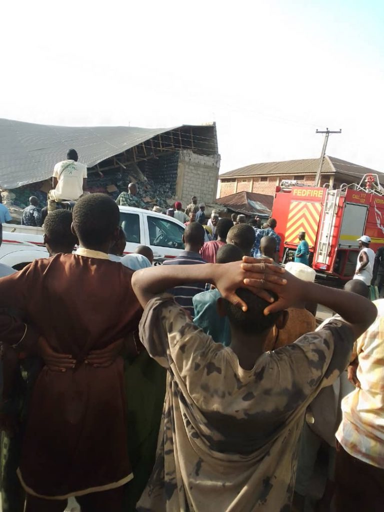 Many Injured As Warehouse Collapses In Niger