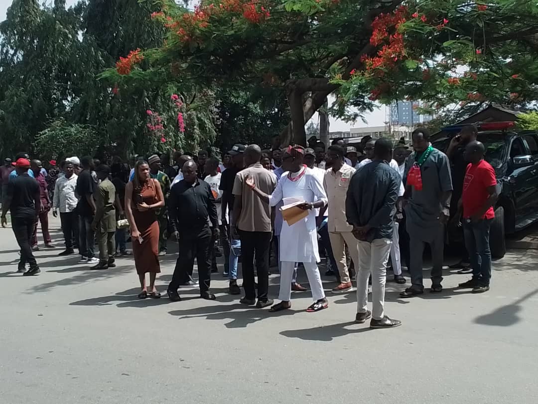 BREAKING: Abure’s Ward Executives, Thugs Clash At LP Secretariat