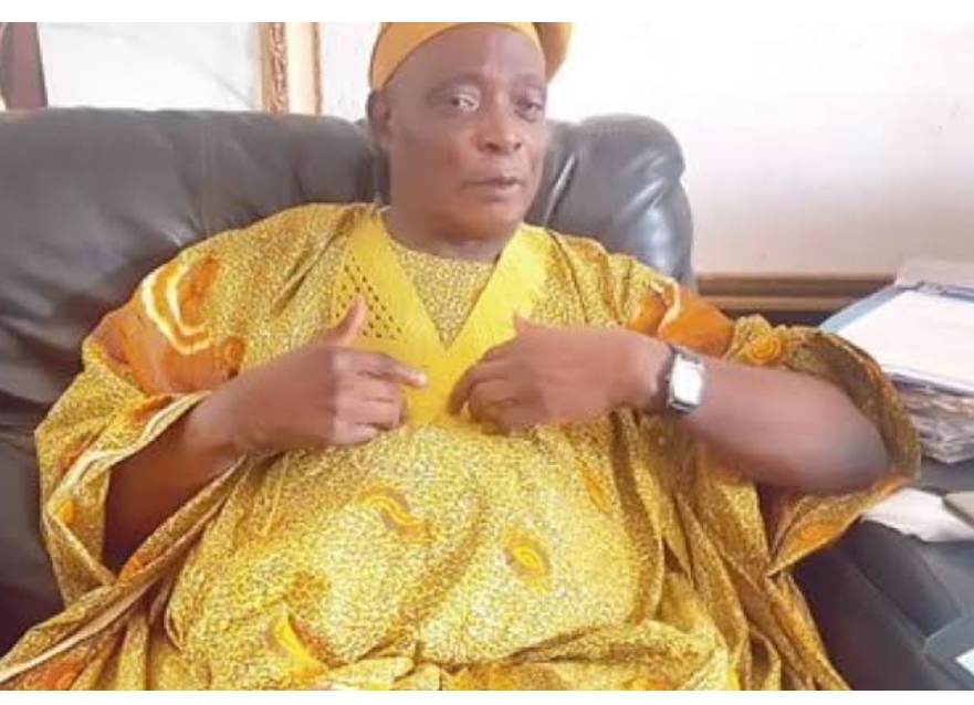 Senator Ladoja Indicates Interest to Accept Beaded Crown