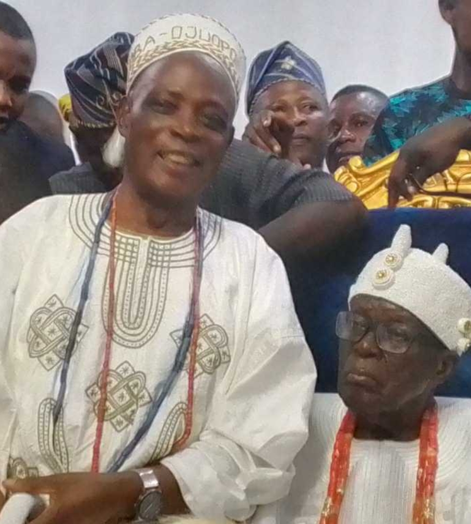 High Chief Ladoja Receives Ceremonial Beaded Crown