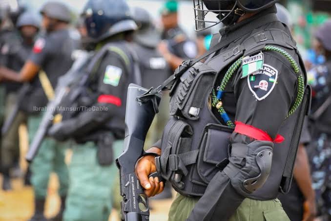 Lagos Police Command Arrests Officer  for N915,000 rice fraud